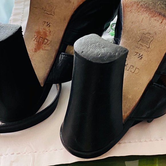30 year old Vintage Varda Black Open Toe Strappy/Chunky Heels in Good Condtion - Picture 8 of 16